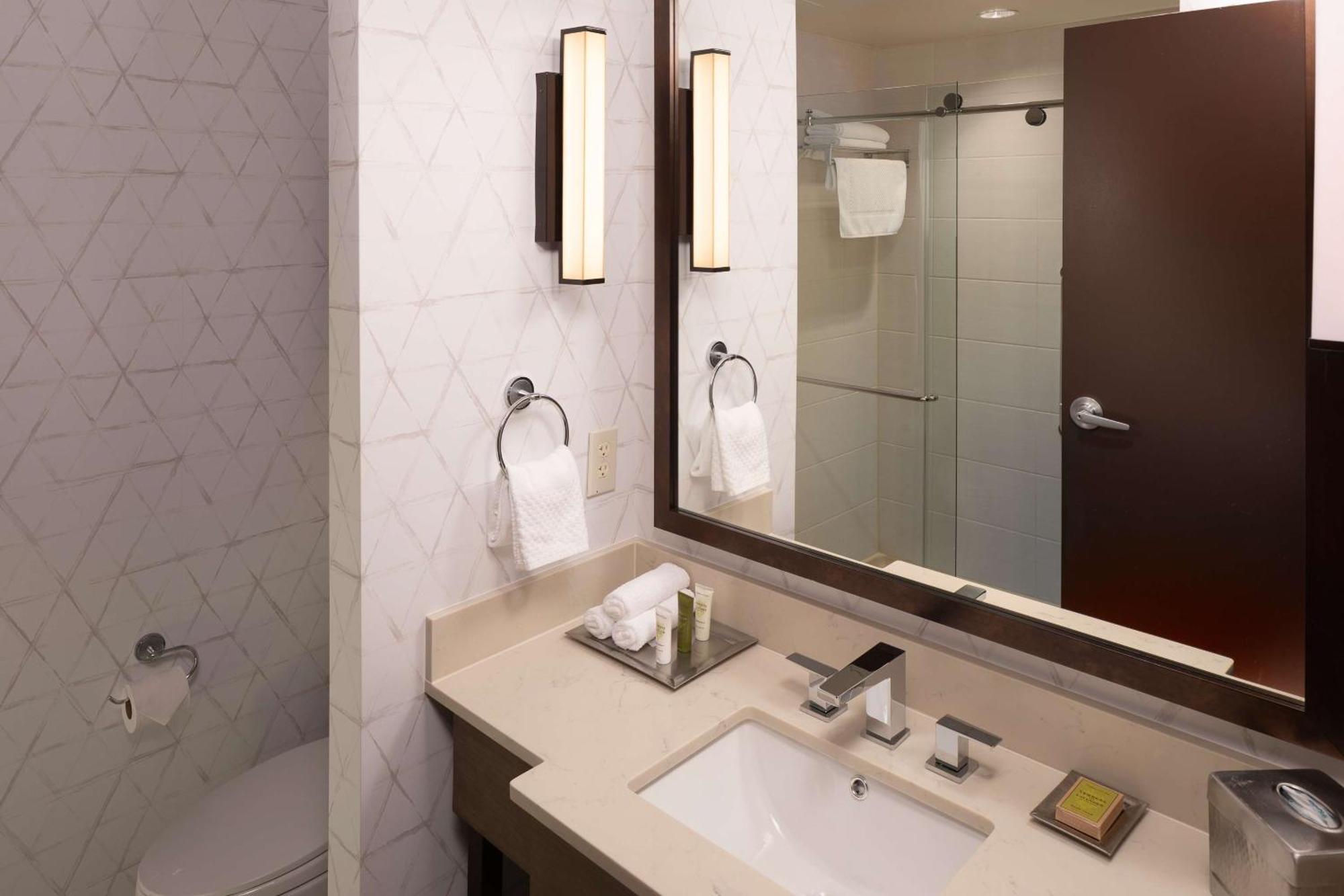 Hilton Asheville Biltmore Park Екстер'єр фото