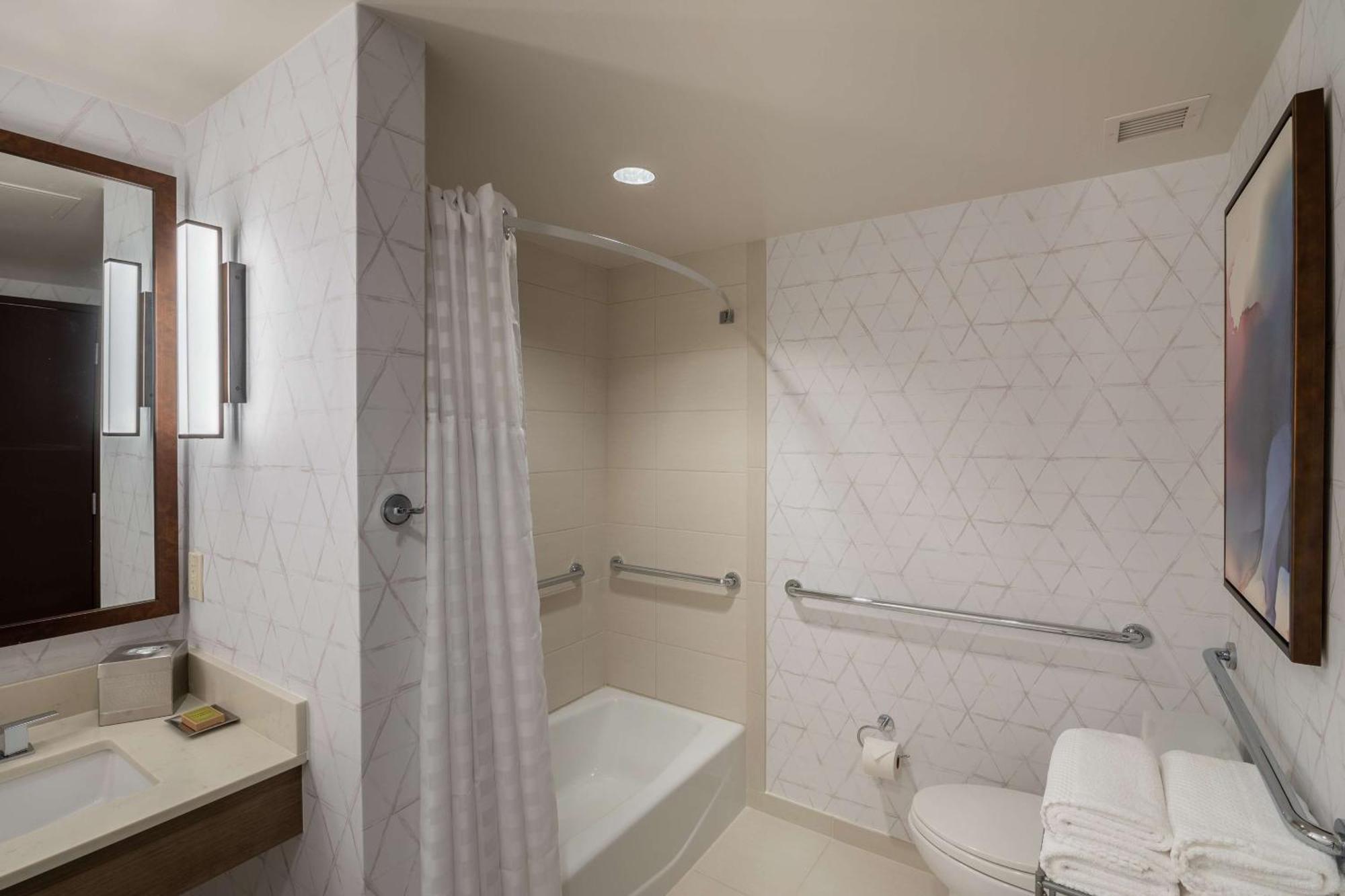 Hilton Asheville Biltmore Park Екстер'єр фото